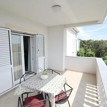 Luna With Seaview Apartman *