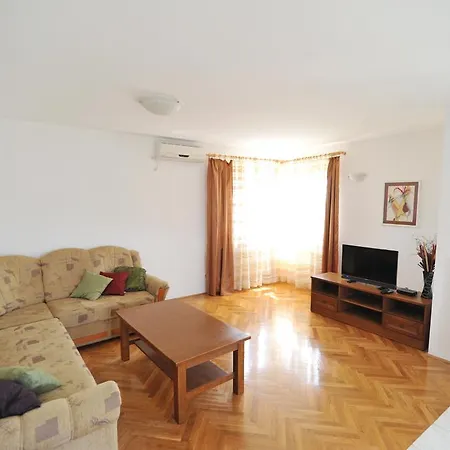 Apartment Villa Luna With Seaview Petrčane