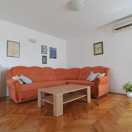 Villa Luna With Seaview * Petrčane