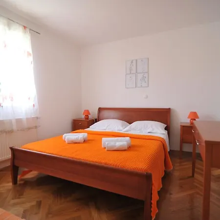 Villa Luna With Seaview Apartment Petrčane