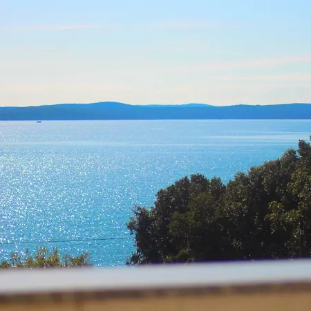 Apartman Luna With Seaview *