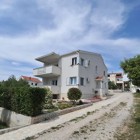 Luna With Seaview Apartman Petrčane