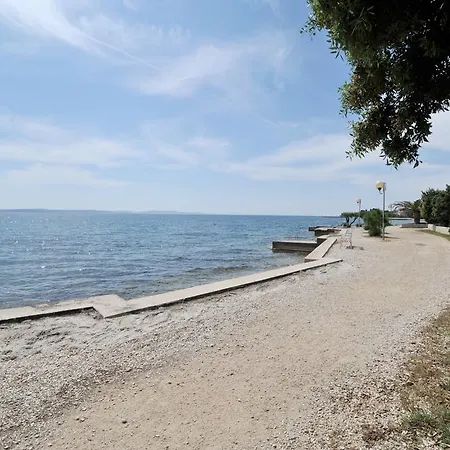 Luna With Seaview דירה