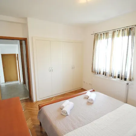 Luna With Seaview * Petrčane