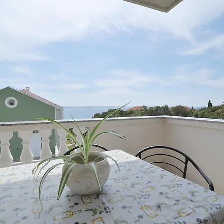 Luna With Seaview פטרצ'אנה