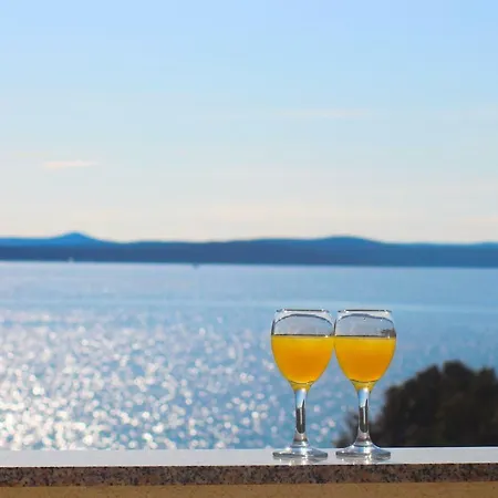 Luna With Seaview Petrčane