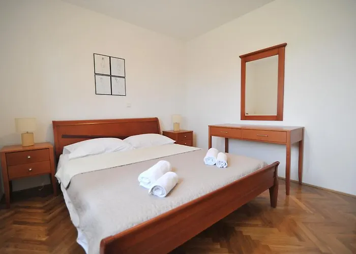 Villa Luna With Seaview Petrcane